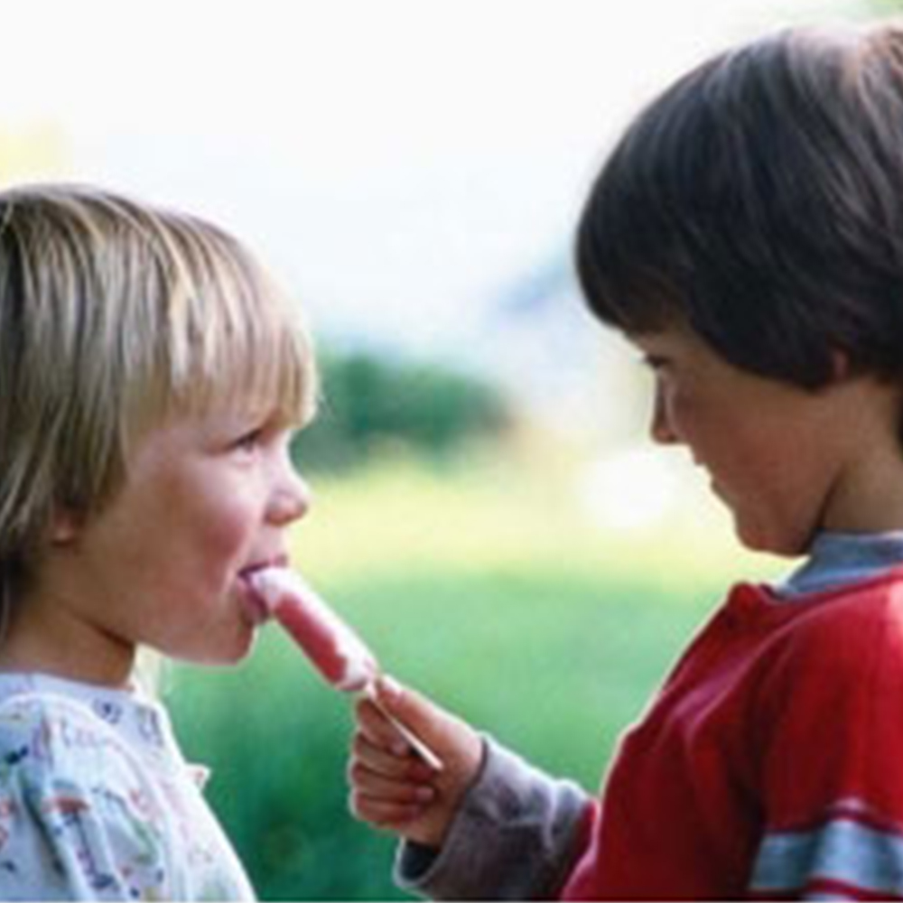 ลูกใจดีเกินไป สอนอย่างไรให้พอดี