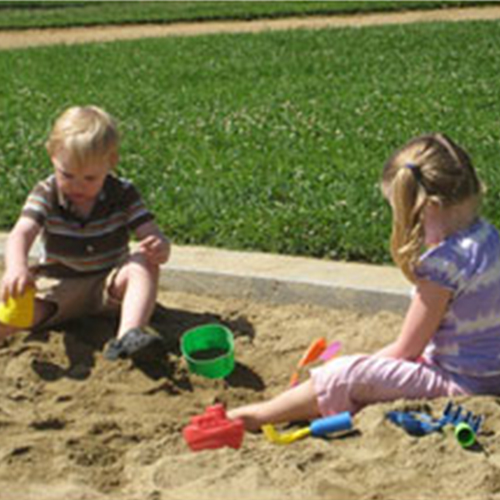 เด็กเล่นนอกบ้านลดเสี่ยงสายตาสั้น